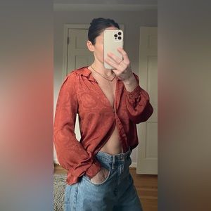 Fall Rust/pumpkin silky pleated collar jacquard blouse. Dress up or down! Sz S